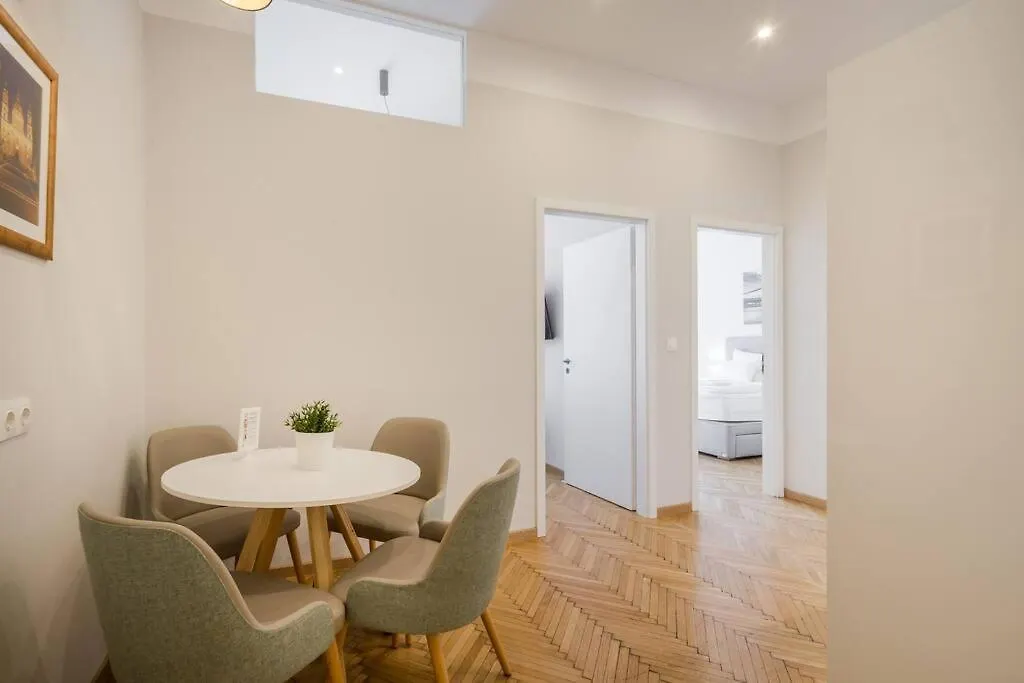 Klauzal City Garden Apartments - 2-Bedroom K24 Budapest