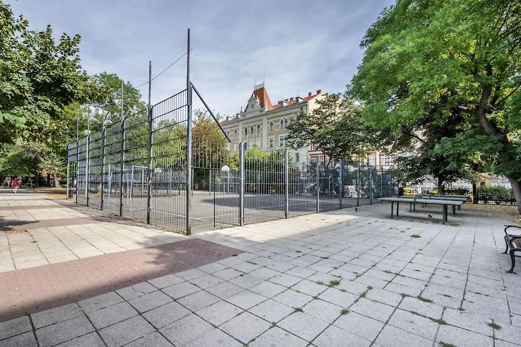 Klauzal City Garden Apartments - 2-Bedroom K24 Budapest 0*,  Ungern