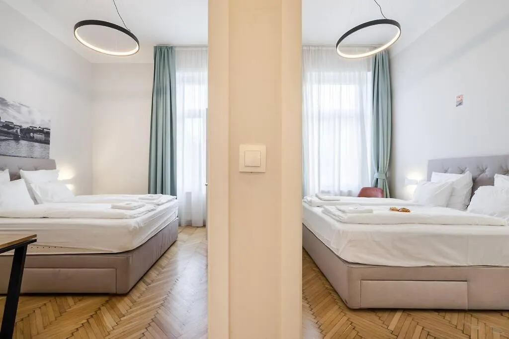 Klauzal City Garden Apartments - 2-Bedroom K24 Budapest