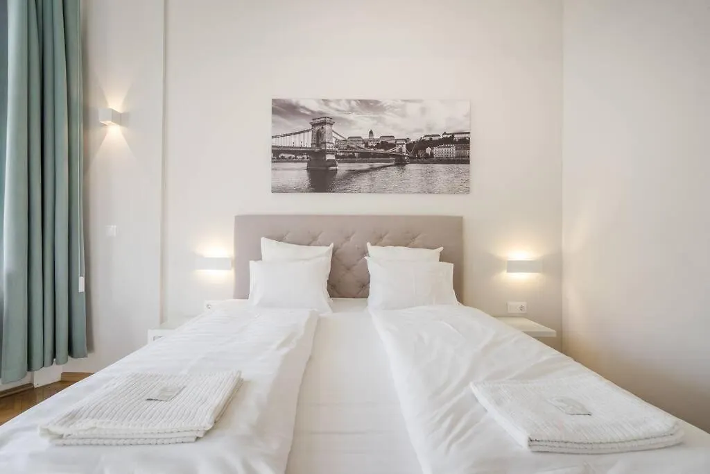 Klauzal City Garden Apartments - 2-Bedroom K24 Budapest